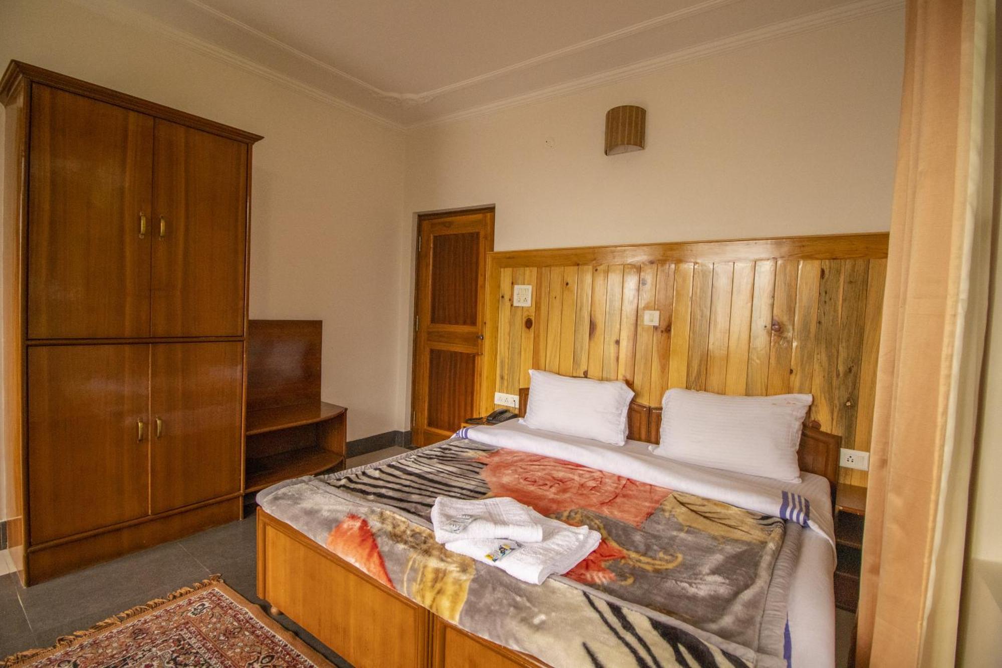 Wow Stayz2 Hotel The Lodge Дармсала Екстер'єр фото