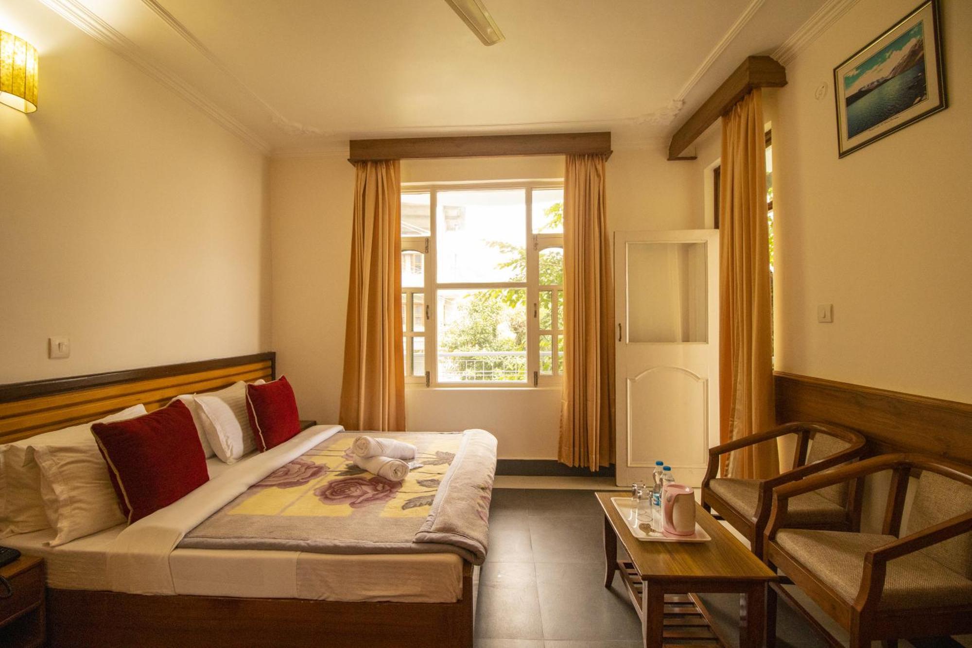 Wow Stayz2 Hotel The Lodge Дармсала Екстер'єр фото