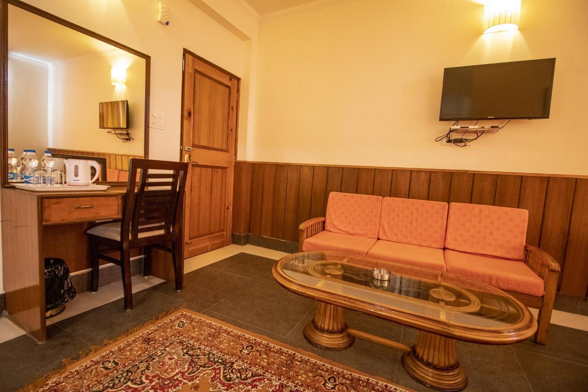 Wow Stayz2 Hotel The Lodge Дармсала Екстер'єр фото