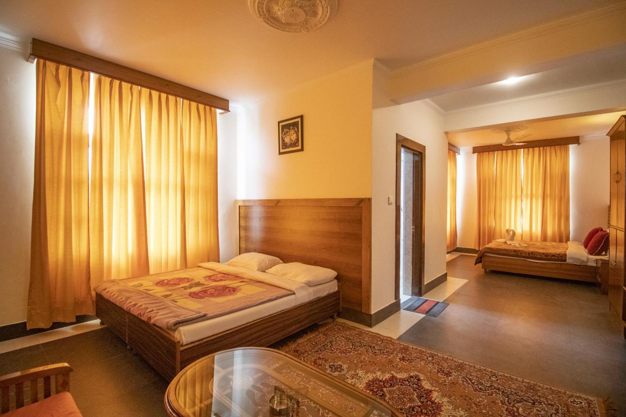 Wow Stayz2 Hotel The Lodge Дармсала Екстер'єр фото