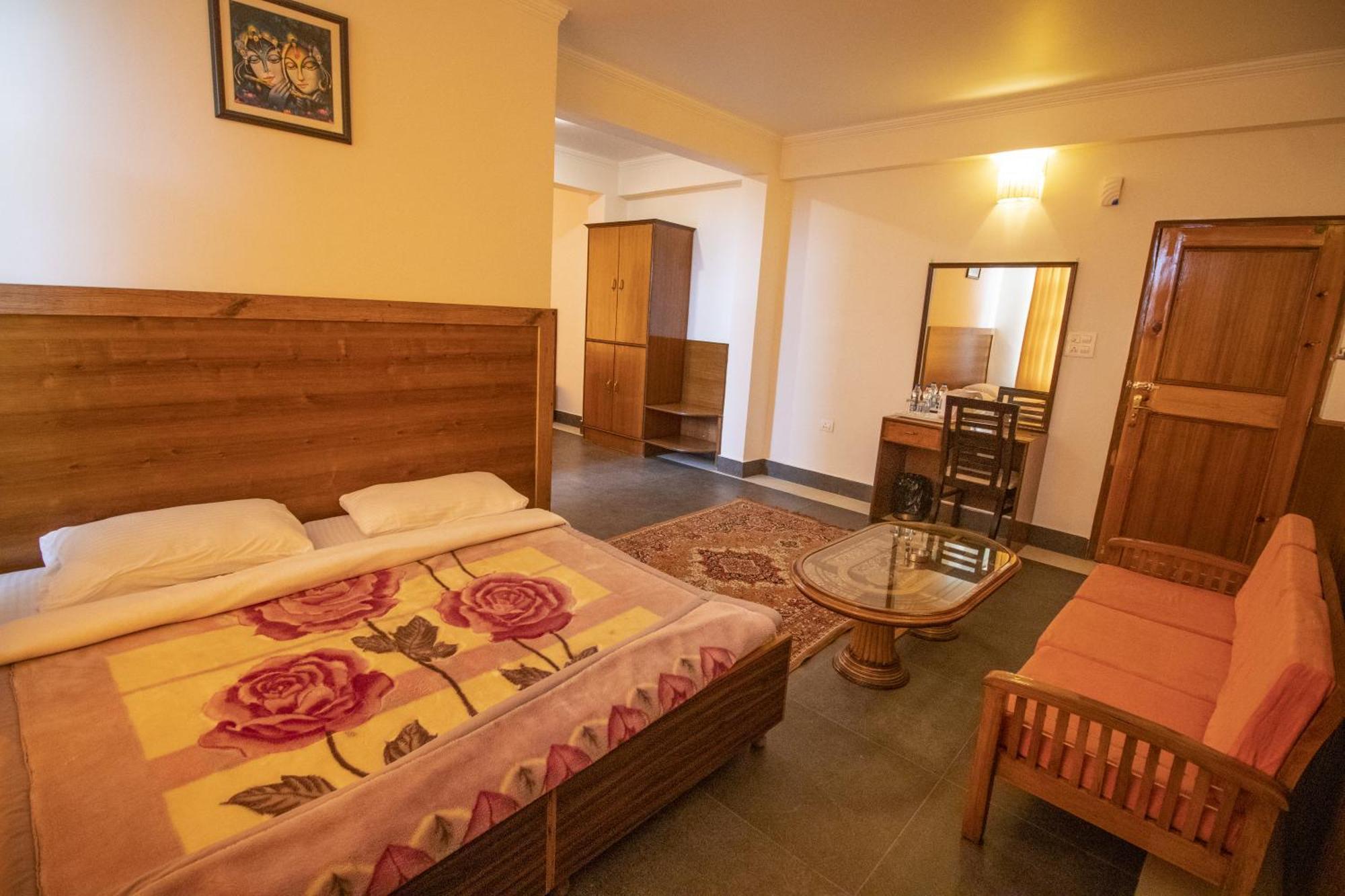 Wow Stayz2 Hotel The Lodge Дармсала Екстер'єр фото
