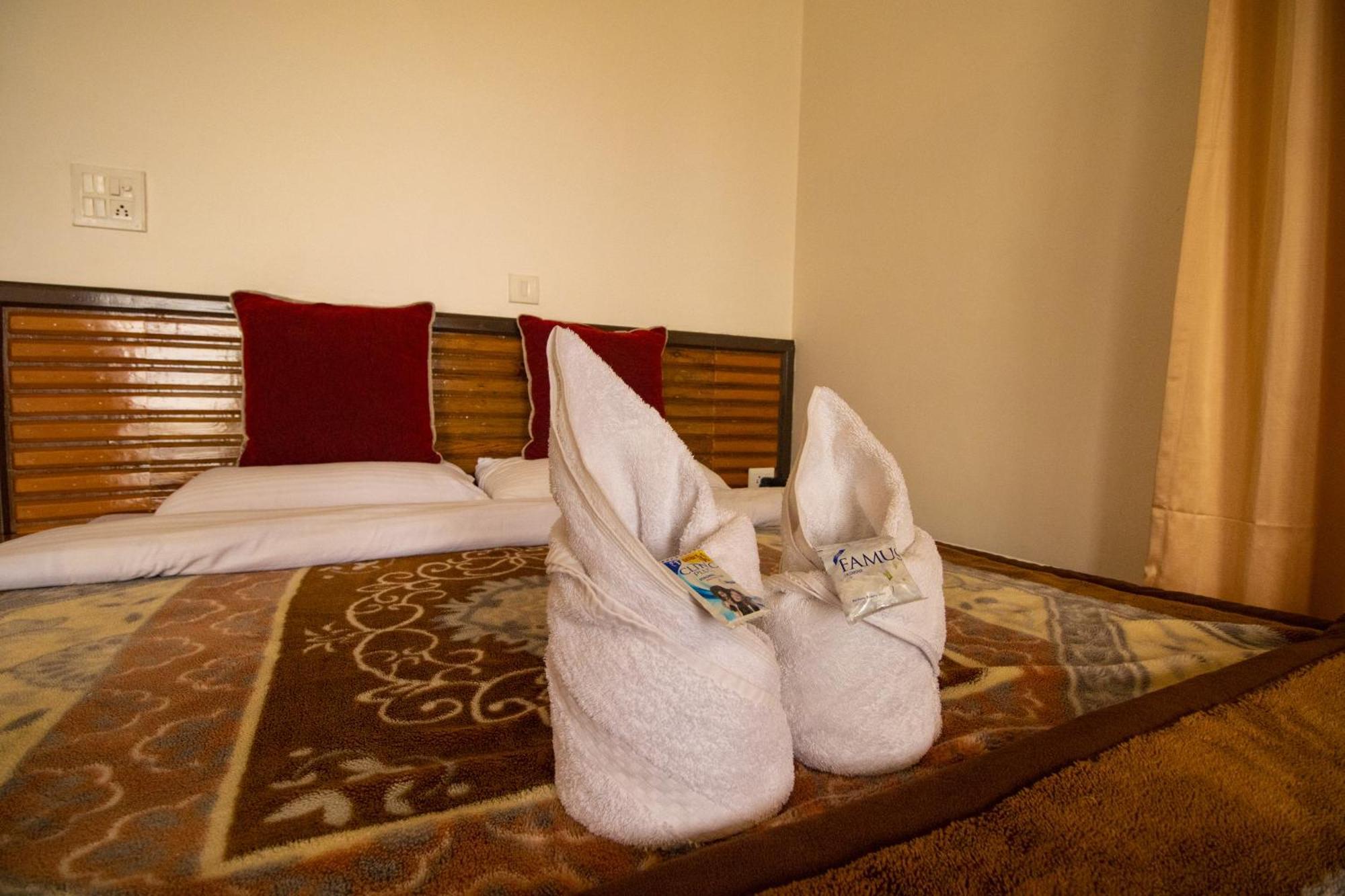 Wow Stayz2 Hotel The Lodge Дармсала Екстер'єр фото