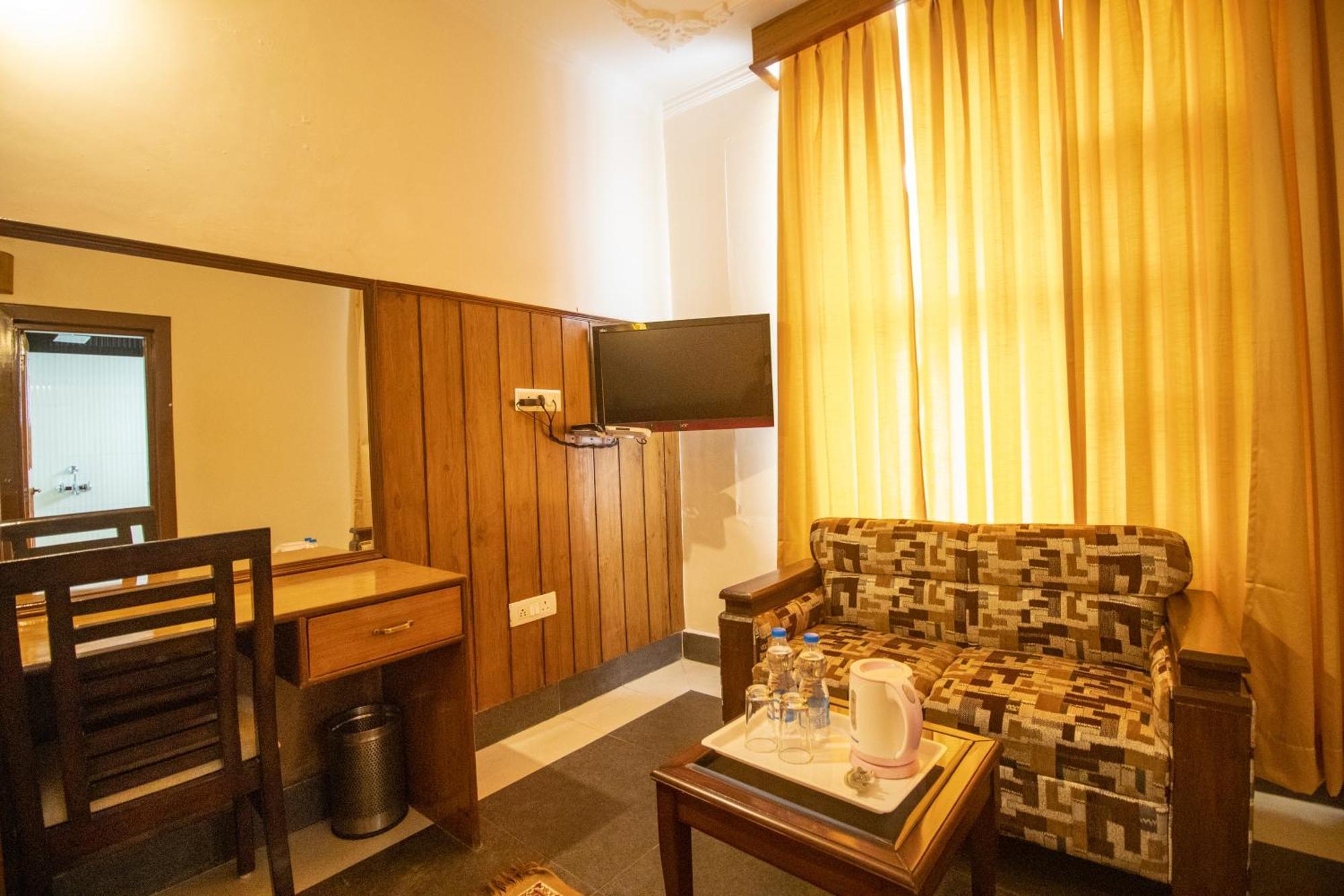 Wow Stayz2 Hotel The Lodge Дармсала Екстер'єр фото