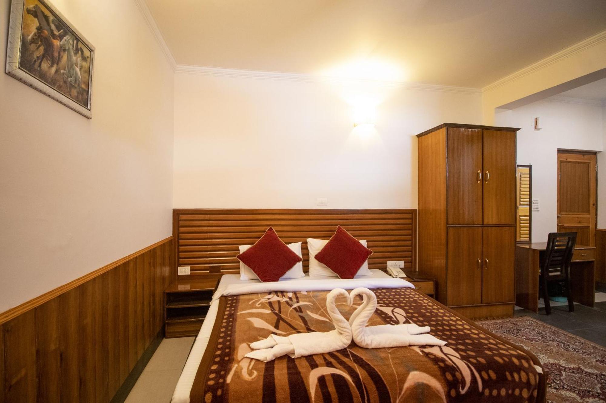 Wow Stayz2 Hotel The Lodge Дармсала Екстер'єр фото