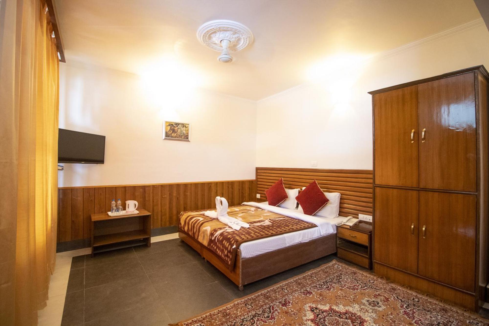 Wow Stayz2 Hotel The Lodge Дармсала Екстер'єр фото